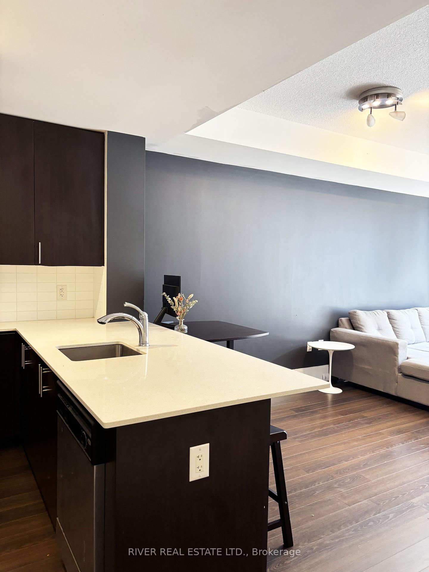 1 Bedroom Condo at 560 Front,  Toronto For sale