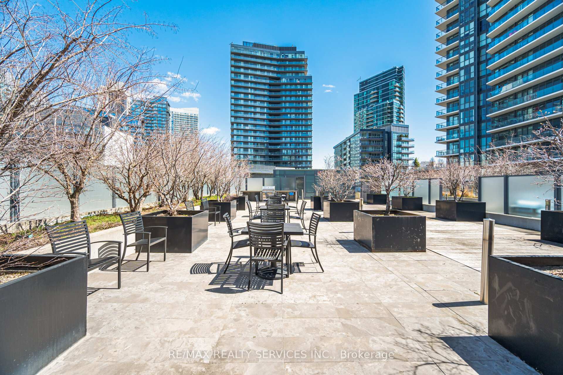 1 Bedroom Condo at 50 Bruyeres, Toronto For sale