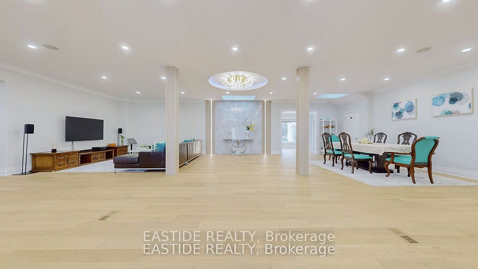 8 Ridgewood