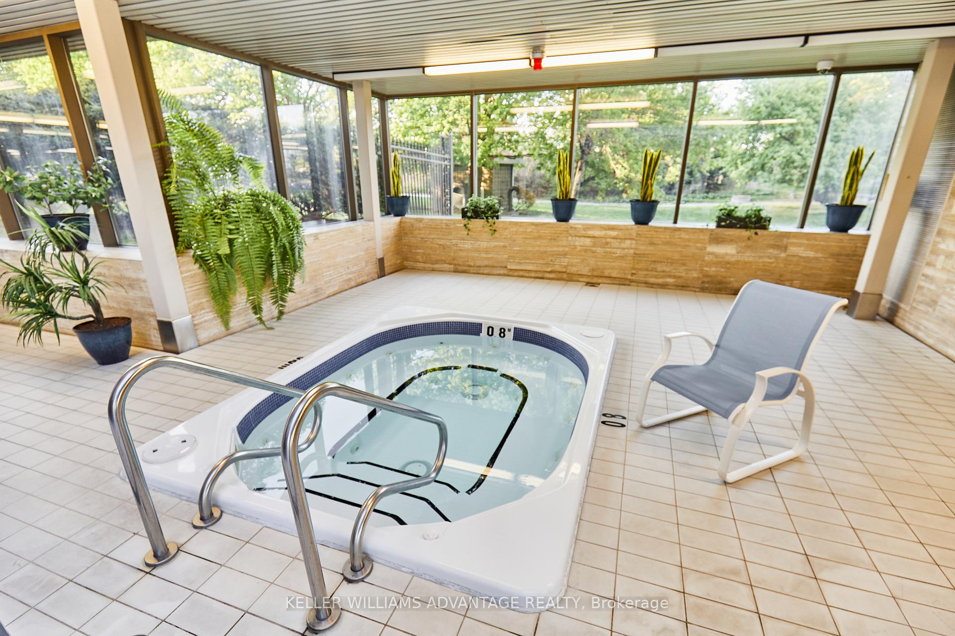2 Bedrooms Condo at 2045 Lake Shore, Toronto For sale