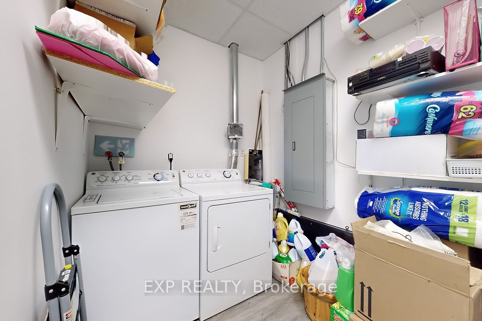 https://trreb-image.ampre.ca/zW-xKNeEUrr4JL_7q_wReUyV3nfdmIHcHdt7BlOTcY8/rs:fit:960:960/wm:.5:so:0:50:.4/wmsh:10/wmt:PHNwYW4gZm9yZWdyb3VuZD0nd2hpdGUnIGZvbnQ9JzY4Jz5FWFAgUkVBTFRZLCBCcm9rZXJhZ2U8L3NwYW4-/L3RycmViL2xpc3RpbmdzLzQxLzA2LzUxLzk1L3AvZGVjYmQzNzQtZGQ0NC00MTE3LWEyMTctYjFlZWZjYjQyN2MzLmpwZw.jpg