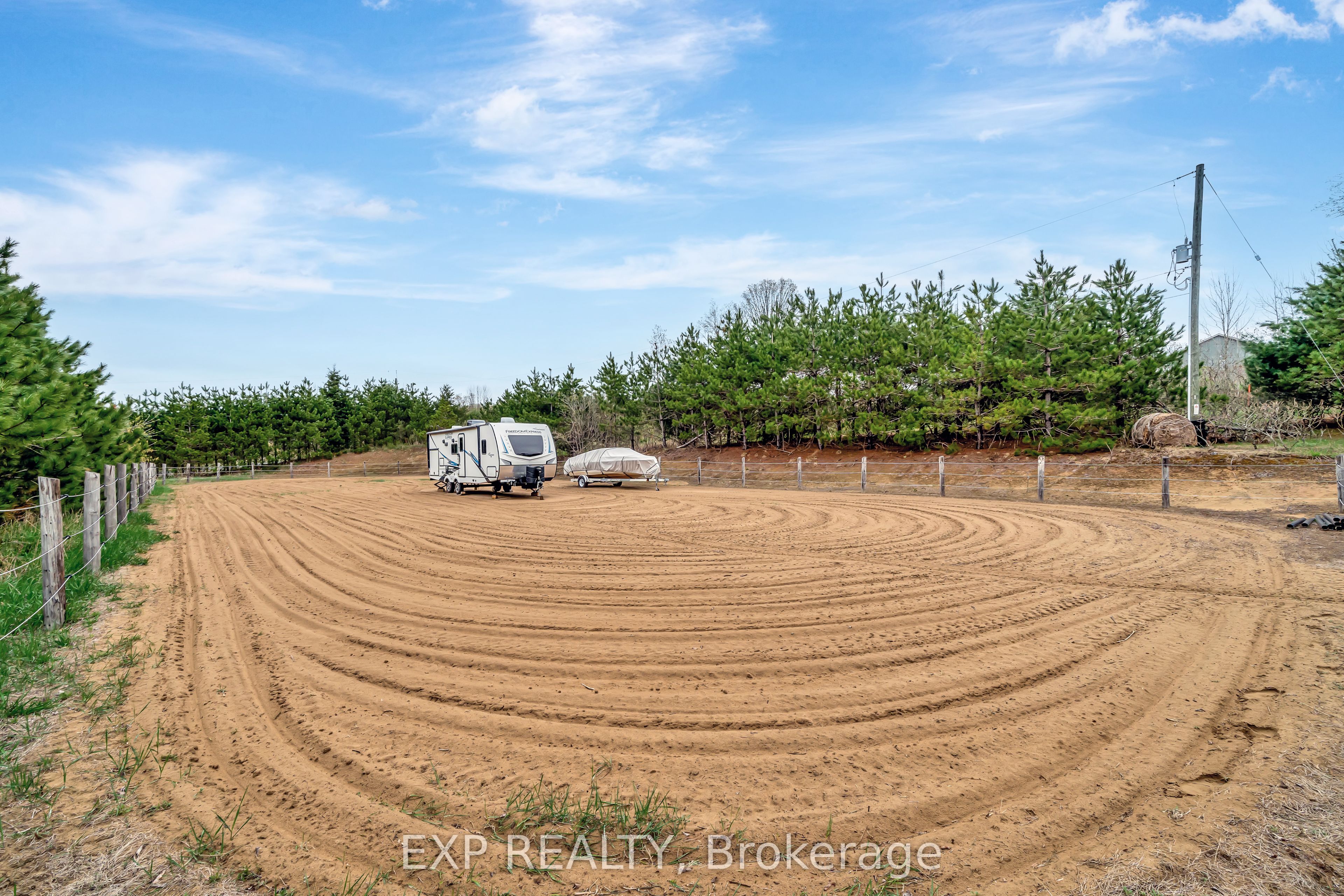 1469 Queensborough Road, Tweed Elzevir (Twp)