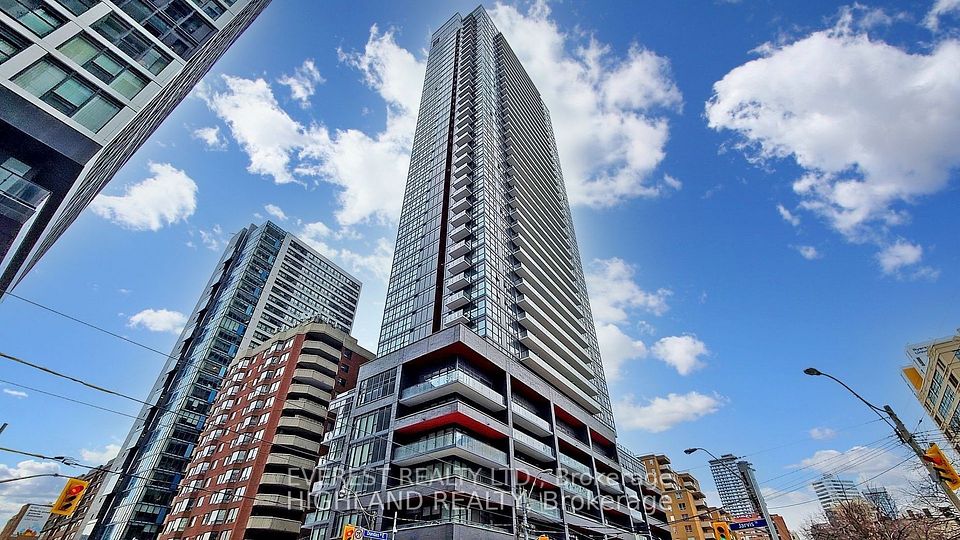 159 Dundas