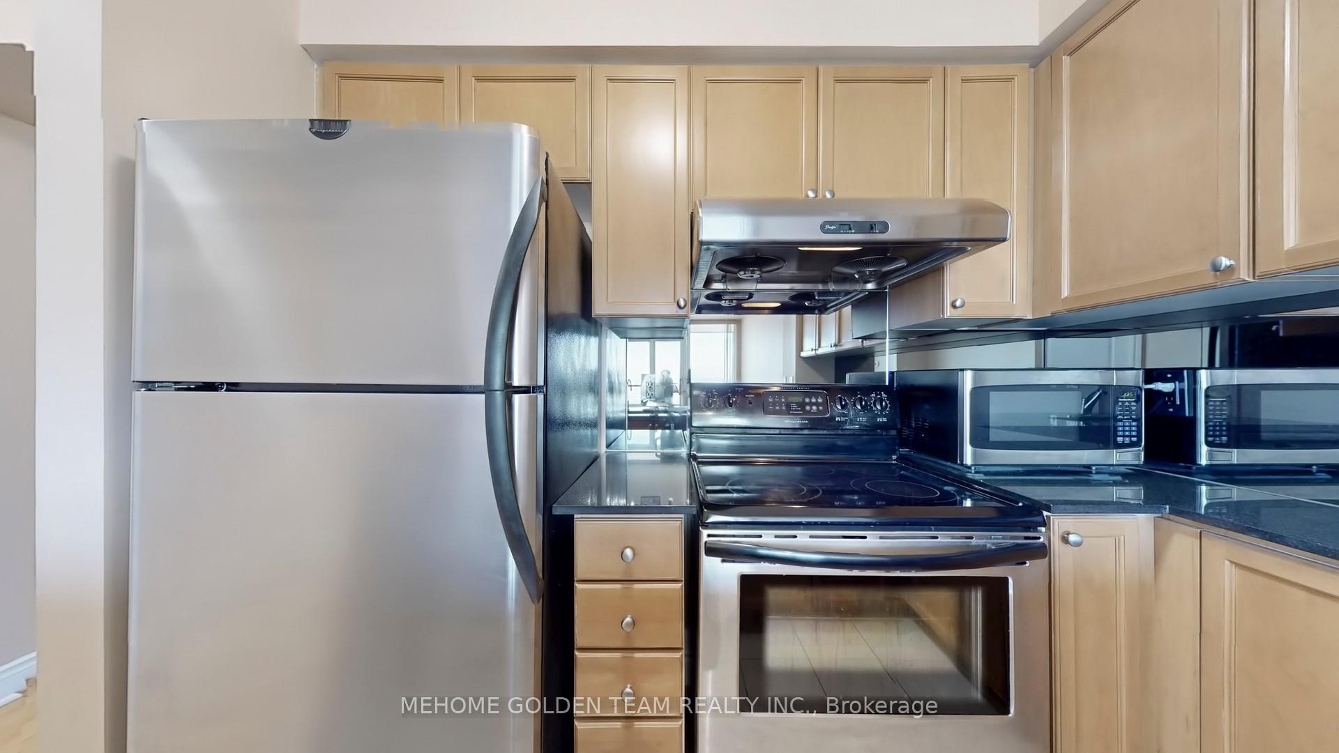 2 Bedrooms Condo at 50 Brian Harrison,  Toronto For sale