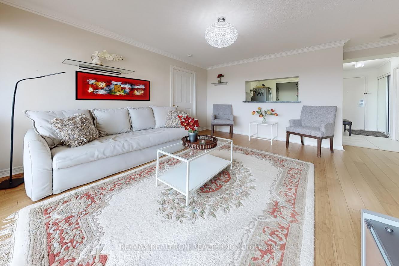 3 Bedrooms Condo at 68 Corporate, Toronto For sale