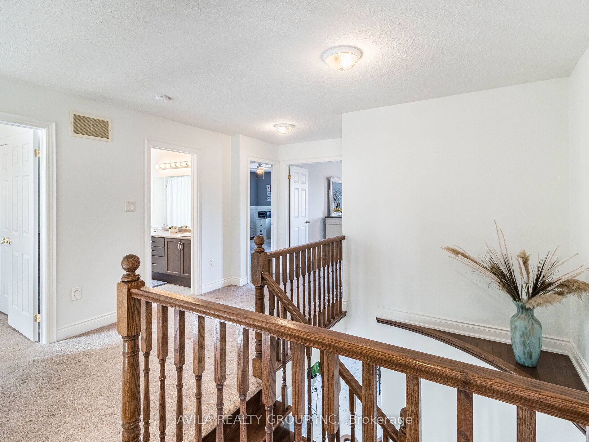 950 Booth Avenue