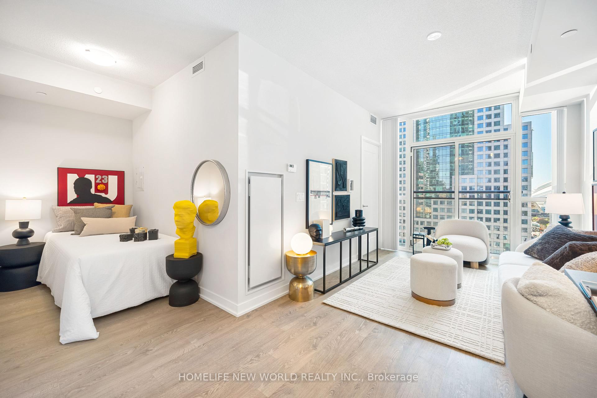 2 Bedrooms Condo at 99 John, Toronto For sale