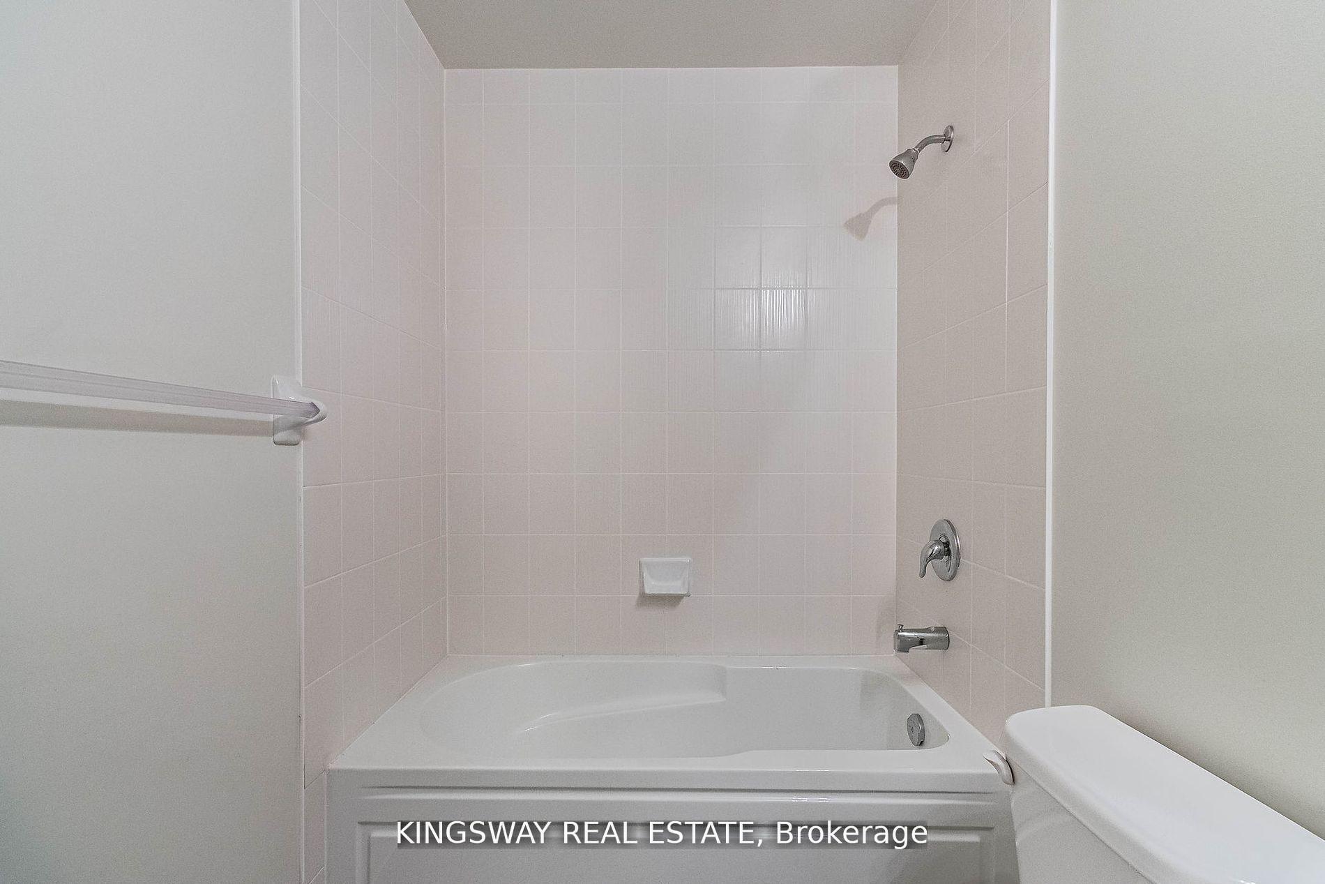 #217 – 349 RATHBURN Road, Mississauga, ON L5B 0G9