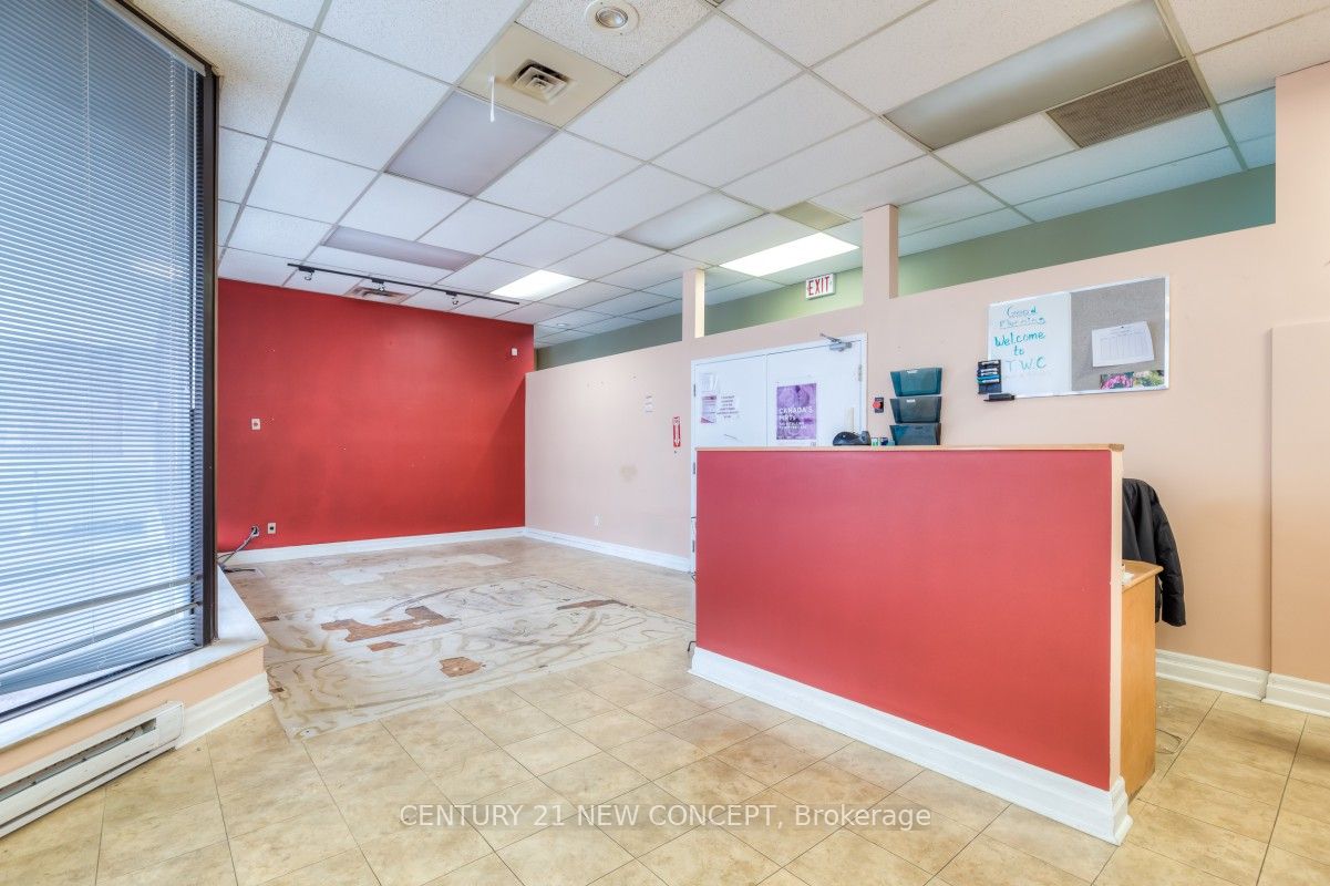 4250 Weston Road, #100 & Part of 101