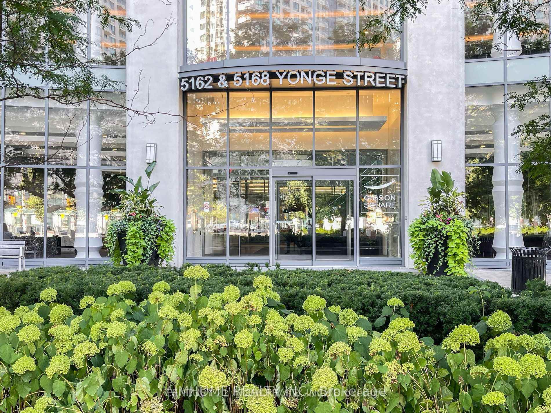 3 Bedrooms Condo at 5168 YONGE, Toronto For sale