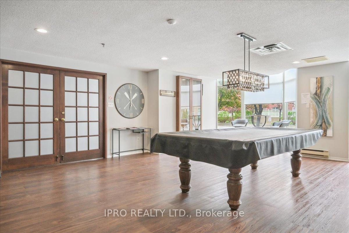 1 Bedroom Condo at 2511 Lakeshore, Oakville For sale