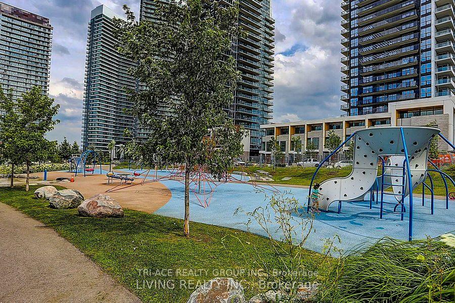 1 Bedroom Condo at 117 McMahon,  Toronto For sale