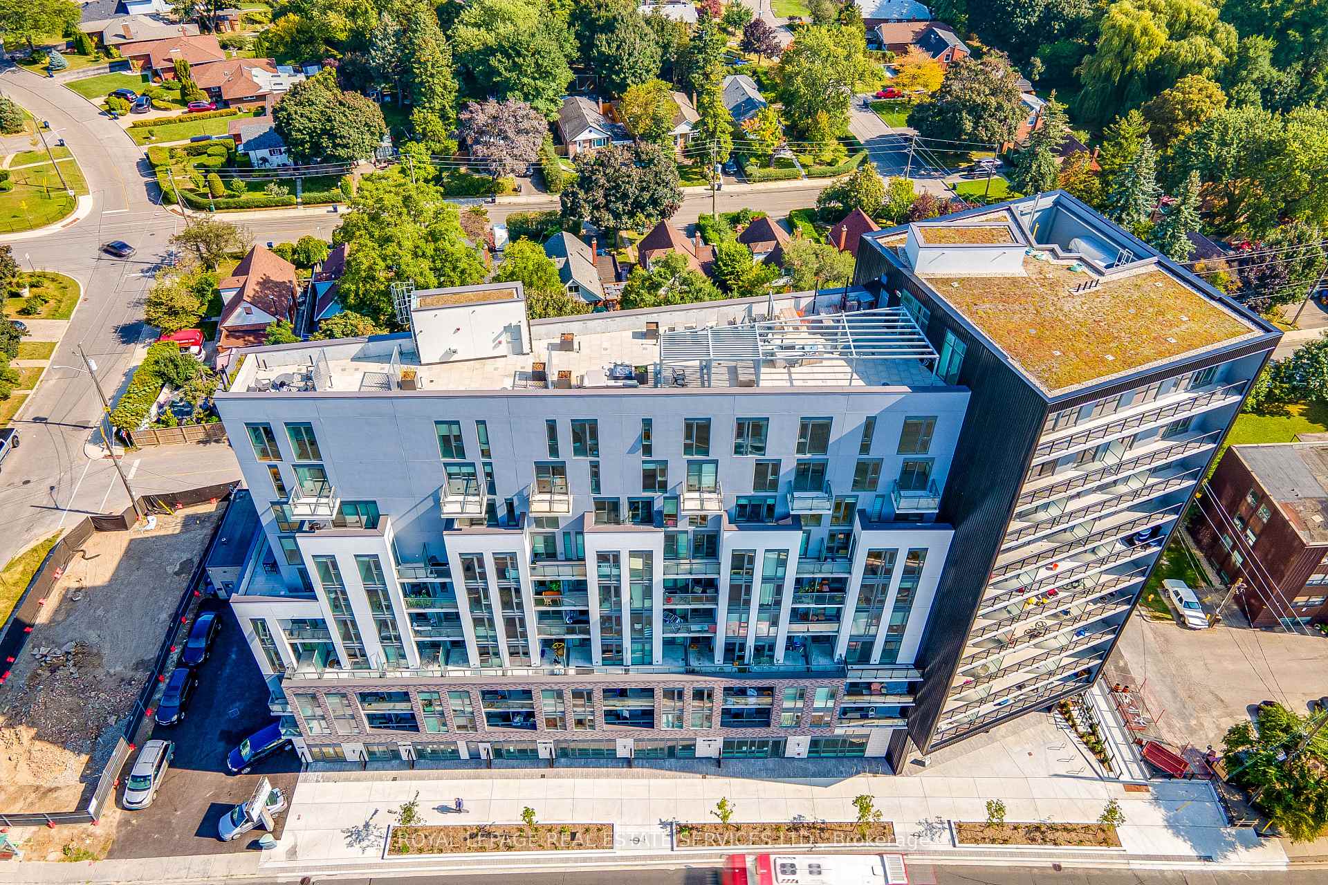 2 Bedrooms Condo at 90 Glen Everest, Toronto For sale