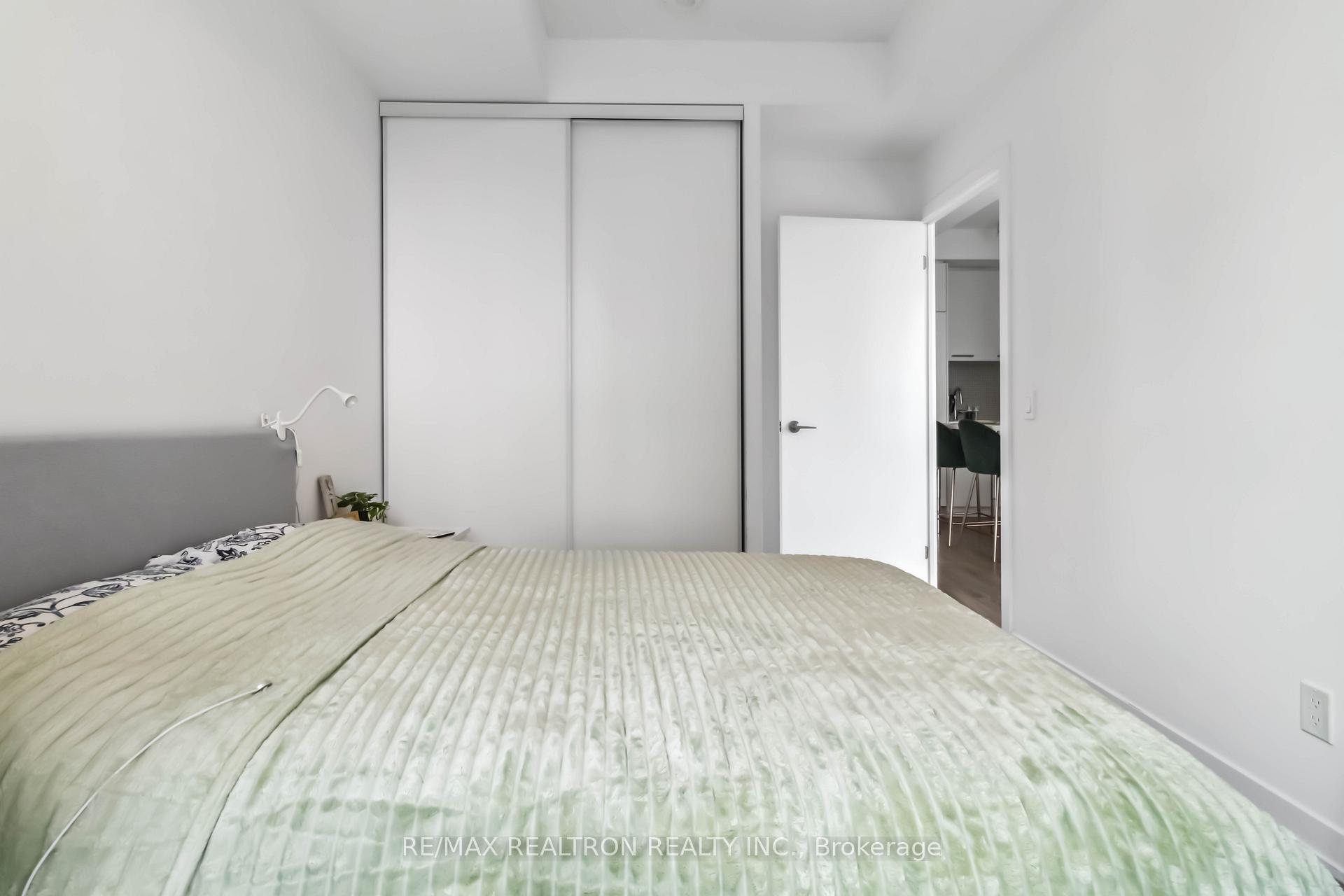 1 Bedroom Condo at 87 Peter,  Toronto For sale