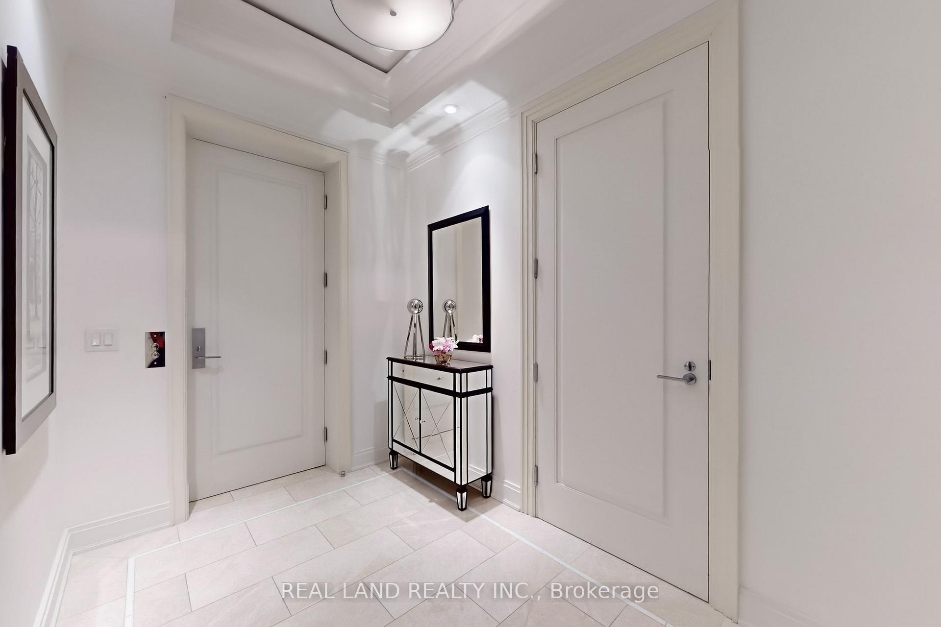2 Bedrooms Condo at 206 Bloor, Toronto For sale