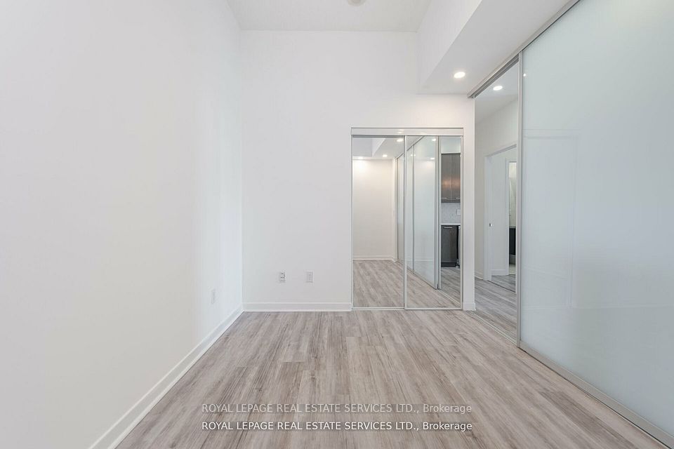 https://trreb-image.ampre.ca/zZAK-AP0fm5gAOb9K4JiRCbCtCVKtiT18ZCm43u26Vs/rs:fit:960:960/wm:.5:so:0:50:.4/wmsh:10/wmt:PHNwYW4gZm9yZWdyb3VuZD0nd2hpdGUnIGZvbnQ9JzY4Jz5ST1lBTCBMRVBBR0UgUkVBTCBFU1RBVEUgU0VSVklDRVMgTFRELiwgQnJva2VyYWdlPC9zcGFuPg/L3RycmViL2xpc3RpbmdzLzQwLzkwLzIwLzY3L3AvYTBlYWYxNTktMDI3My00NjQxLTlkMjQtYjM3ZDRjMjU0MTA3LmpwZw.jpg
