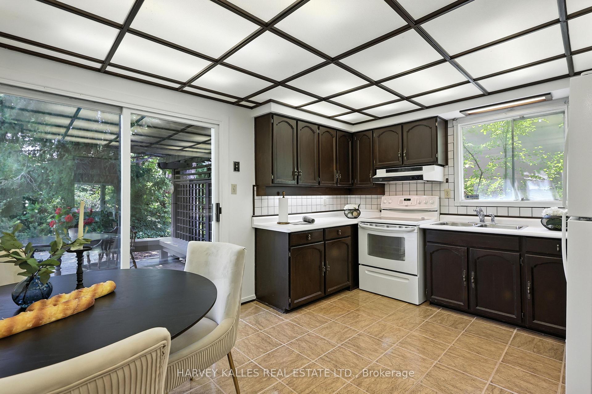 15 Woolsthorpe Crescent
