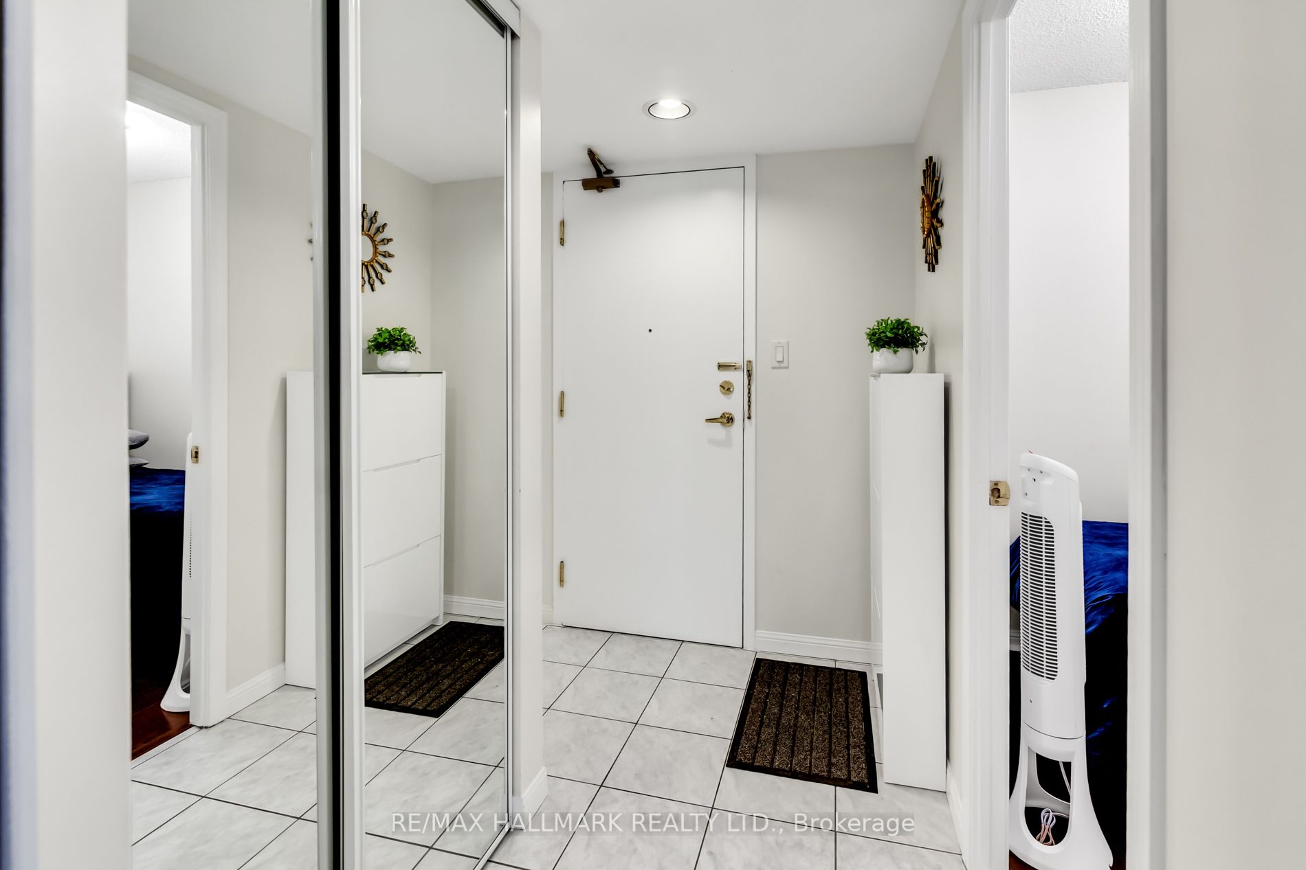 188 Redpath Avenue, #207