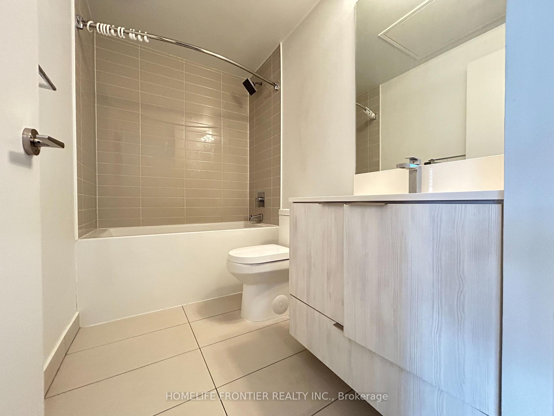 2 Bedrooms Condo at 181 Dundas, Toronto For sale