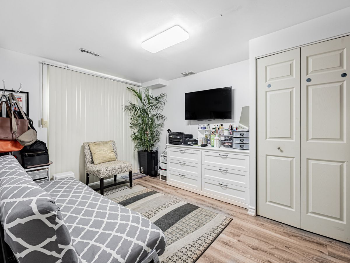 55 Collinsgrove Road 278