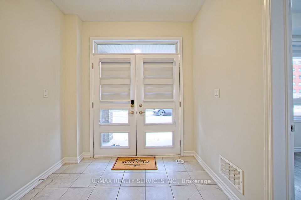 https://trreb-image.ampre.ca/zZrwsSuHE2VW7aAoo-uQ_QtPbo_z0y8__Hslc6Y8Bhk/rs:fit:960:960/wm:.5:so:0:50:.4/wmsh:10/wmt:PHNwYW4gZm9yZWdyb3VuZD0nd2hpdGUnIGZvbnQ9JzY4Jz5SRS9NQVggUkVBTFRZIFNFUlZJQ0VTIElOQy4sIEJyb2tlcmFnZTwvc3Bhbj4/L3RycmViL2xpc3RpbmdzLzQxLzAwLzQ3LzEyL3AvOTIyOGRmOGYtYjRkYi00MDRiLTg2MzMtYTM3Yjk0OWMzM2RhLmpwZw.jpg