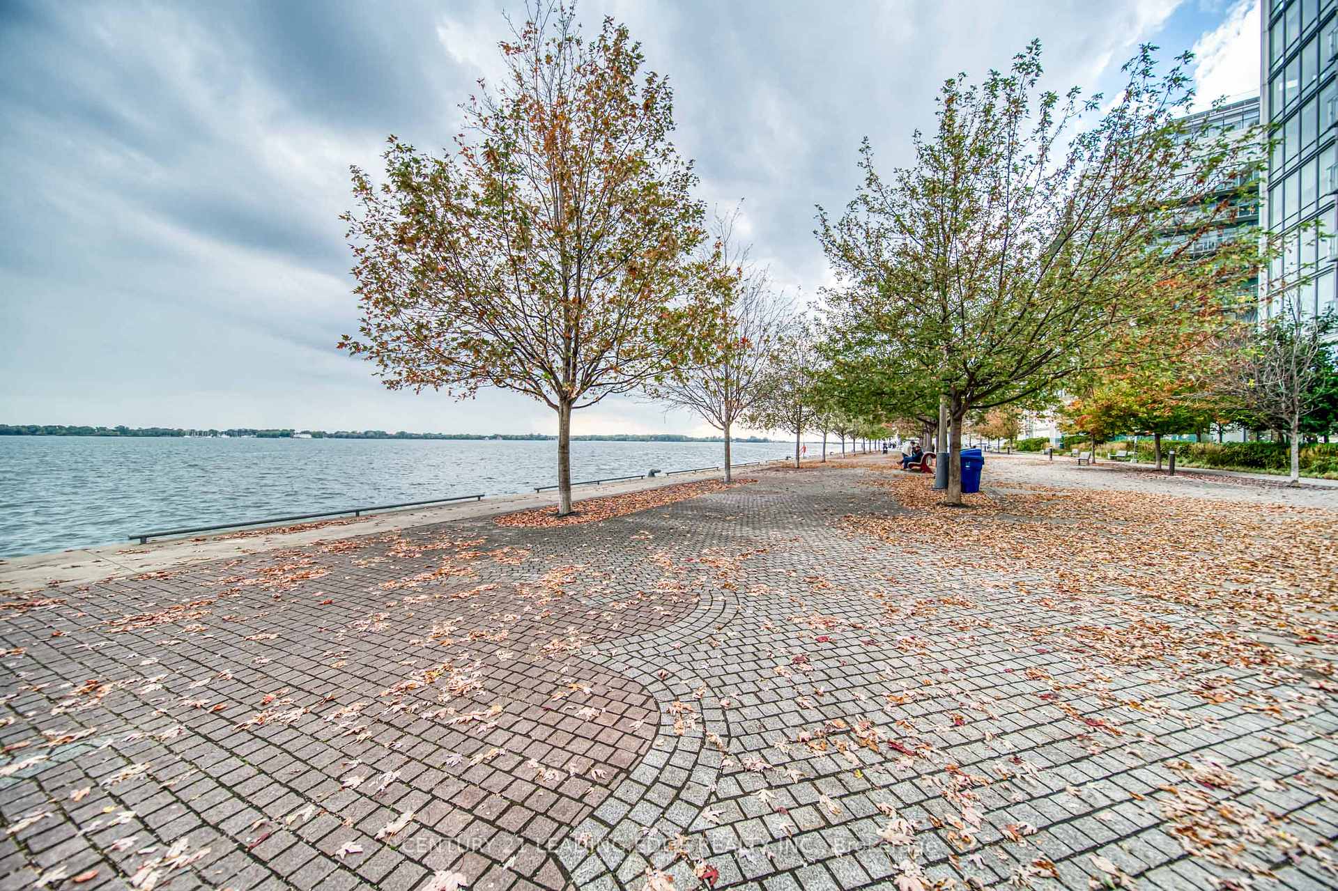 1 Bedroom Condo at 39 Queens, Toronto For sale