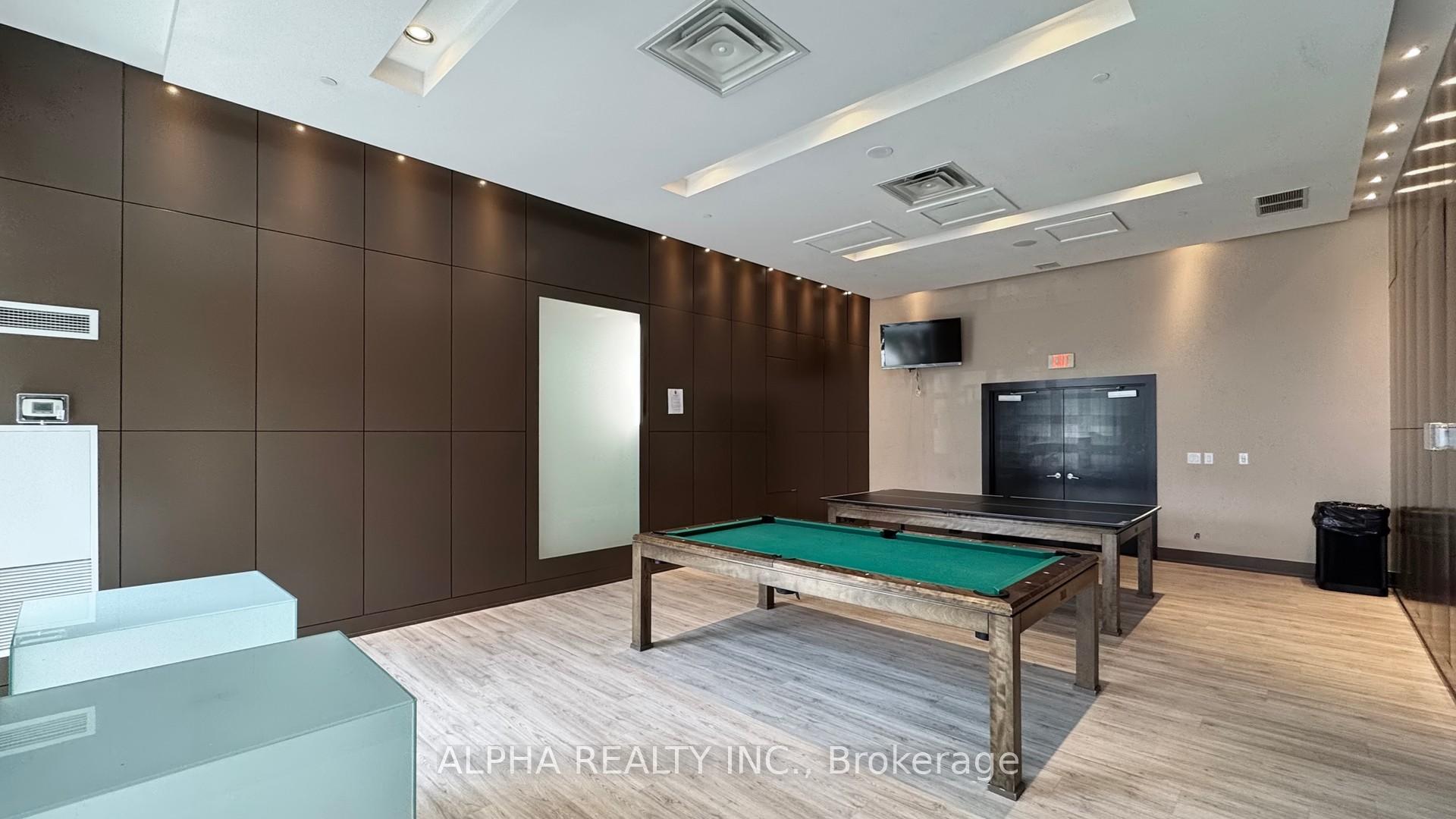 1 Bedroom Condo at 30 Herons Hill, Toronto For sale