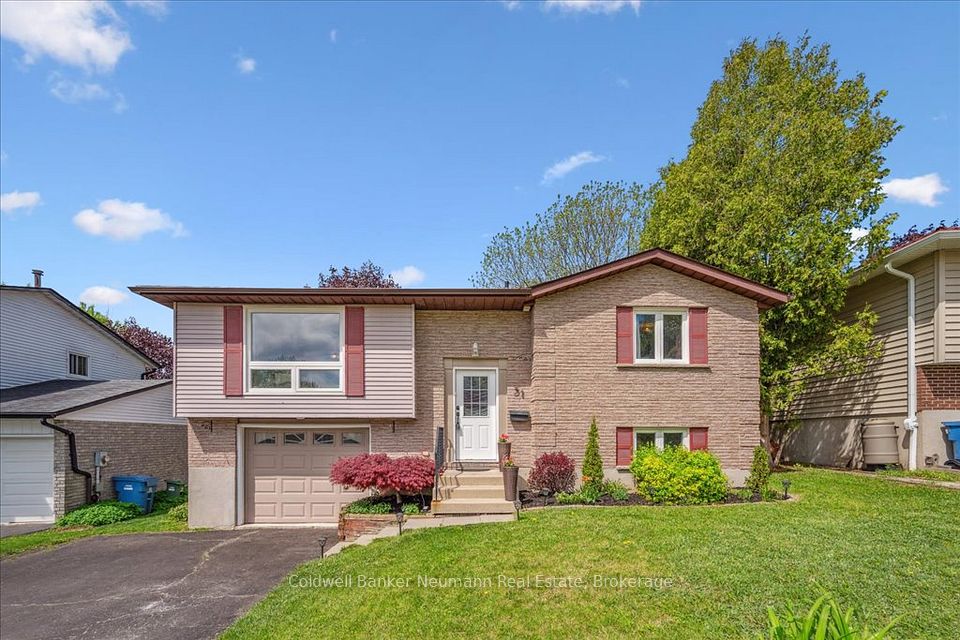 31 Carey Crescent
