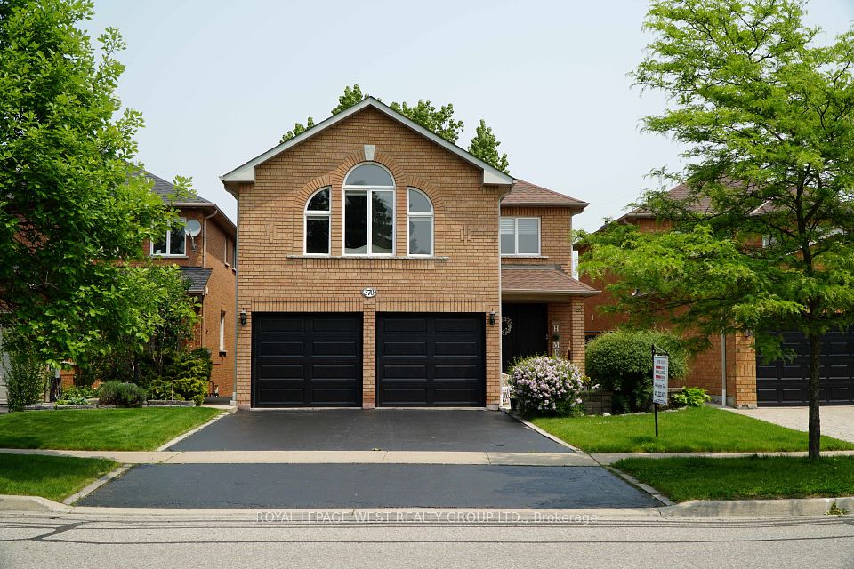 370 Royalpark