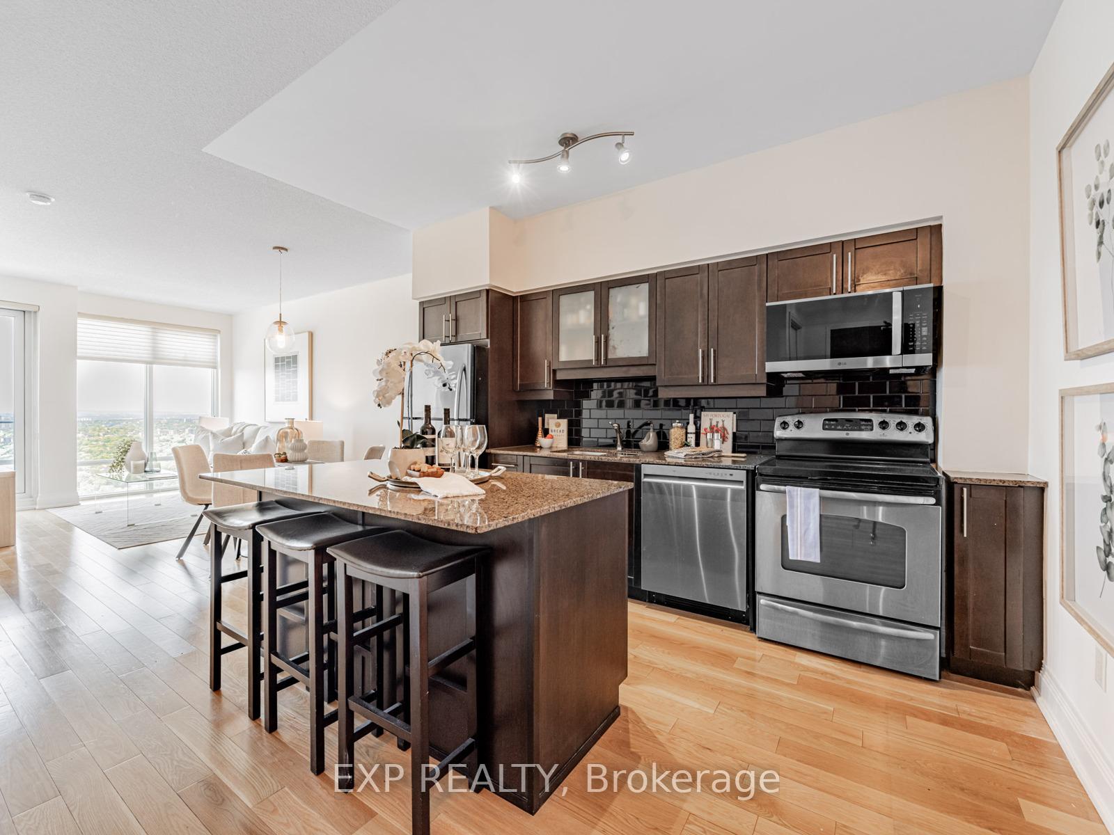 2 Bedrooms Condo at 2191 Yonge, Toronto For sale