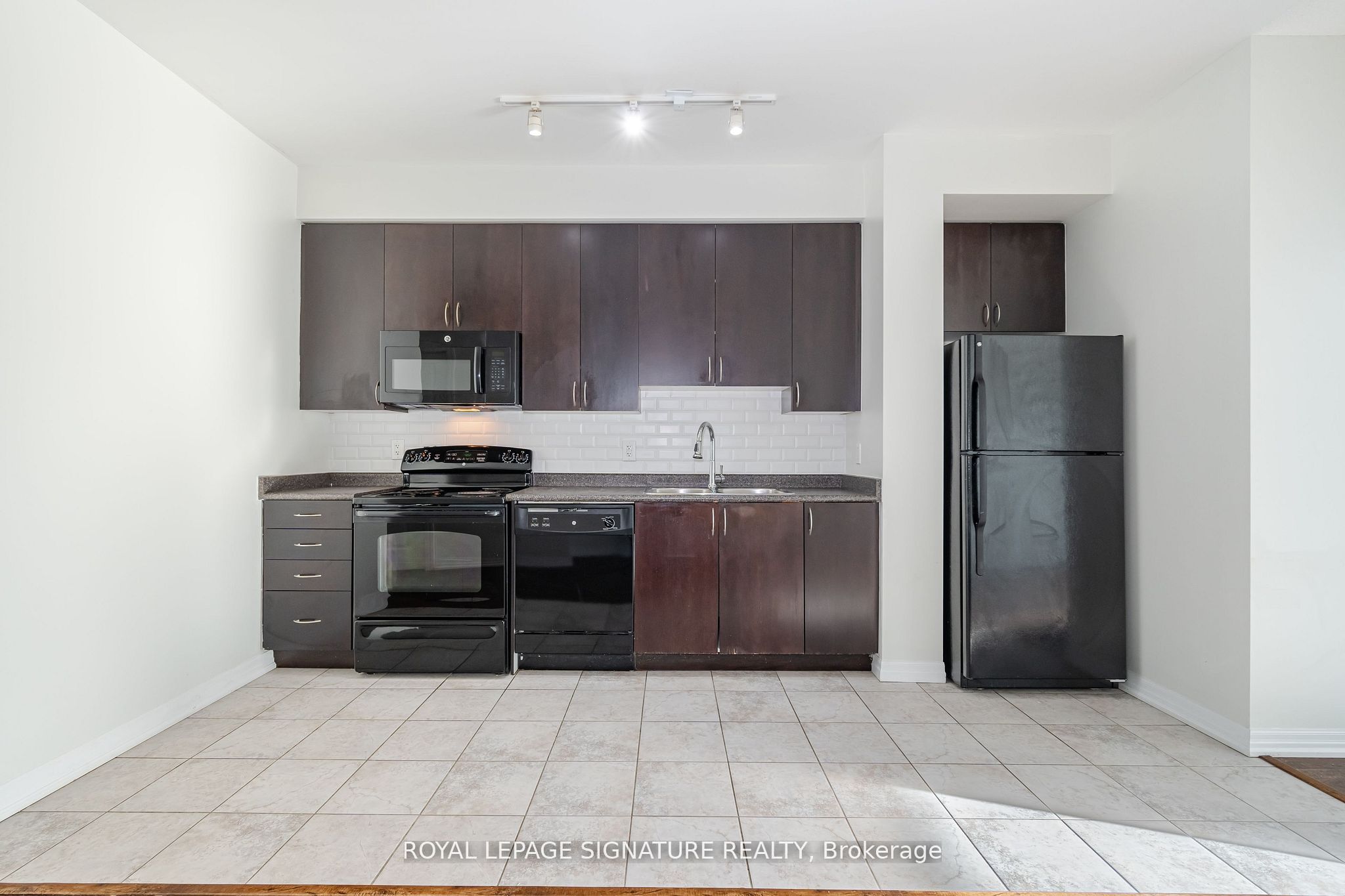 223 Webb Drive, #1509