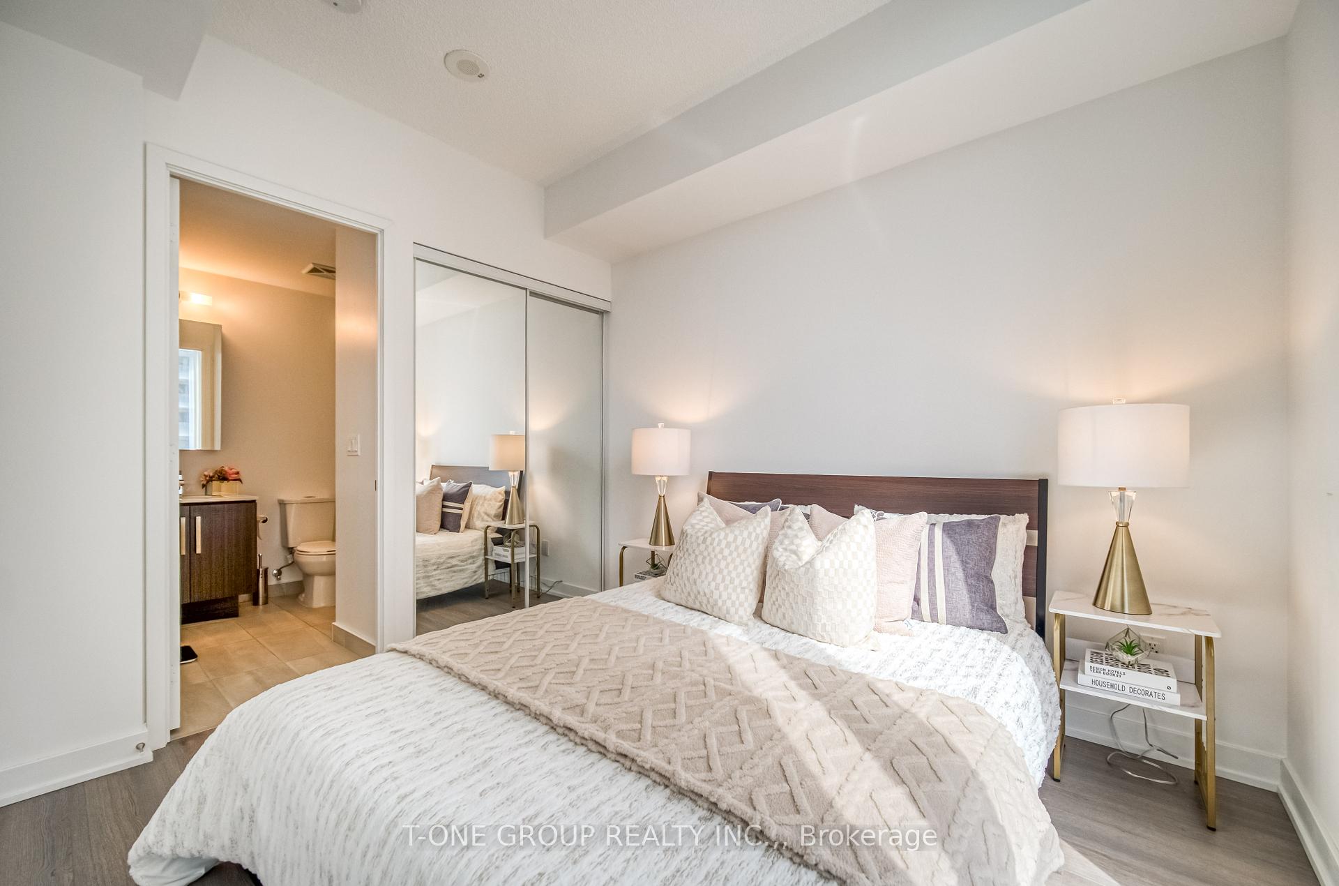 2 Bedrooms Condo at 5180 Yonge, Toronto For sale