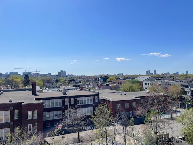 1 Bedroom Condo at 140 Bathurst, Toronto For sale