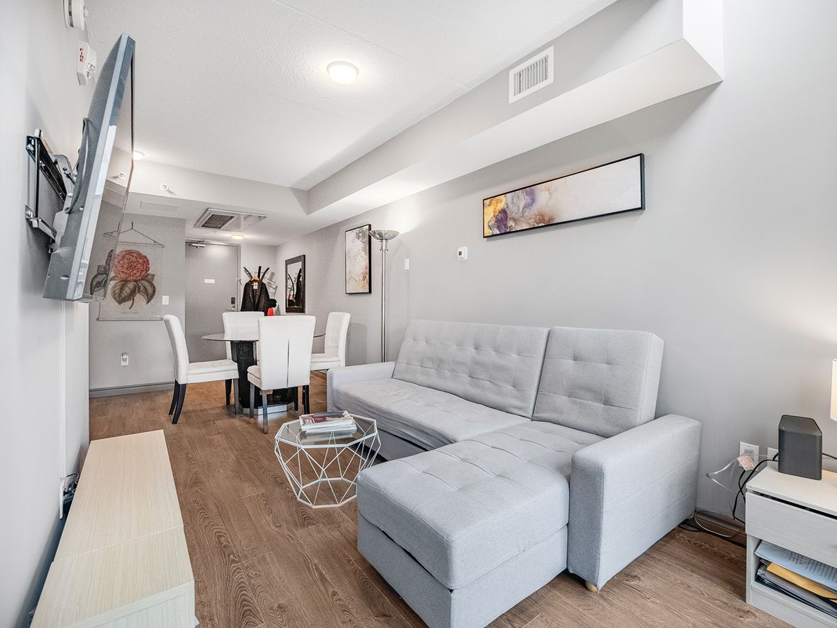 321 Spruce Street 709