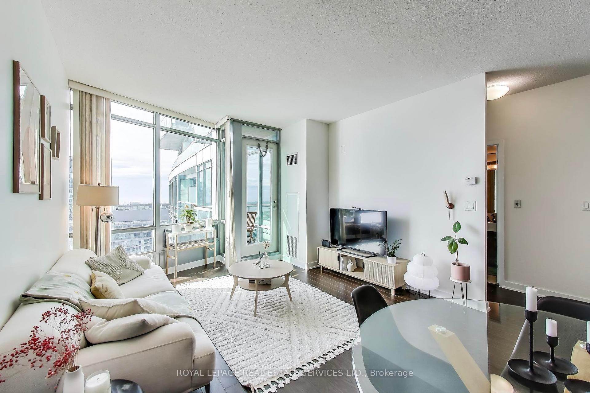 2 Bedrooms Condo at 81 Navy Wharf, Toronto For sale