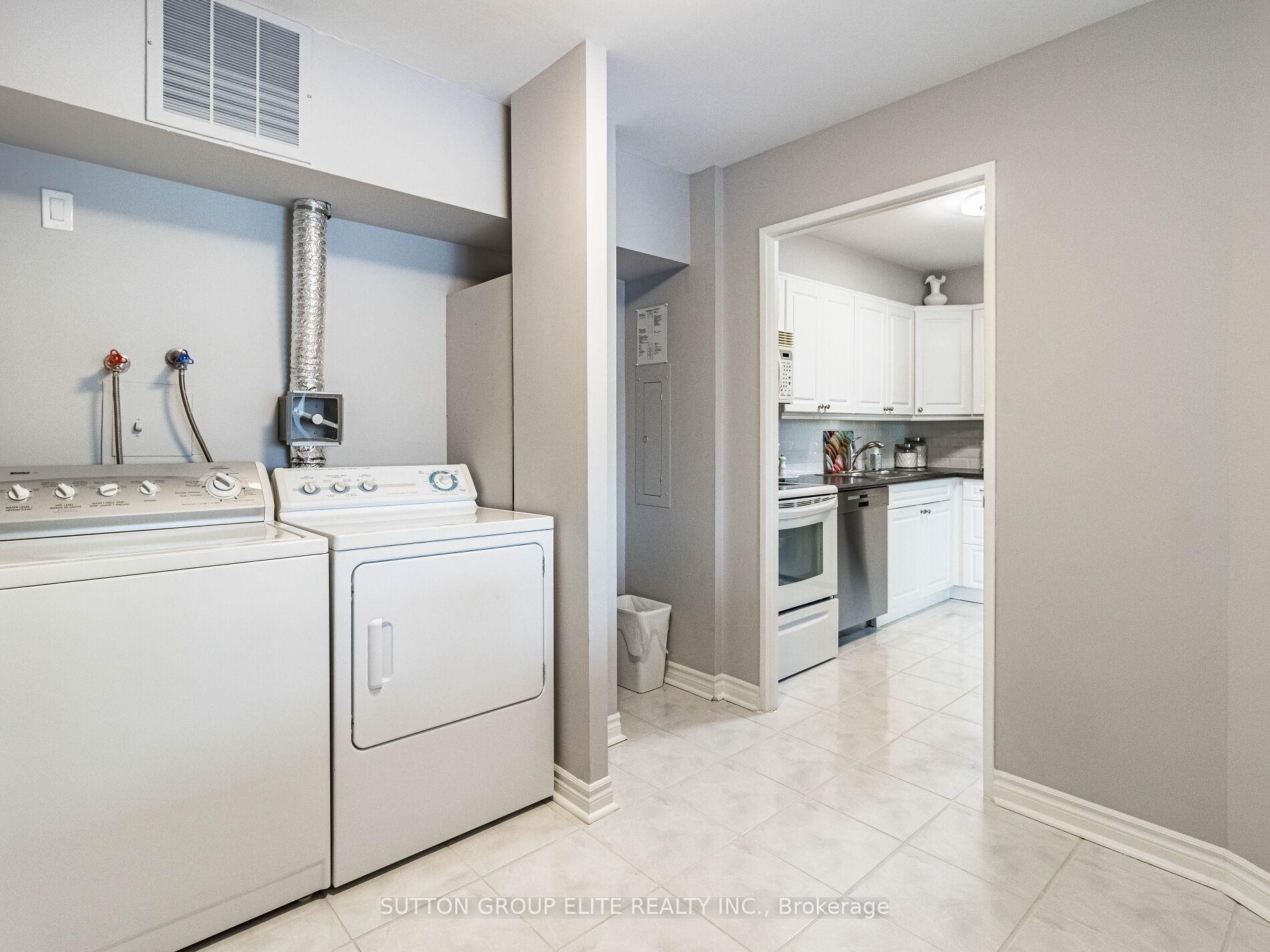 2 Bedrooms Condo at 50 Elm, Mississauga For sale