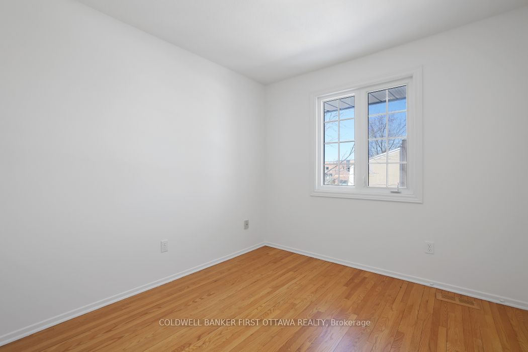 446 Kintyre Private, MooneysBayCarletonHeightsanArea, ON K2C 3M9