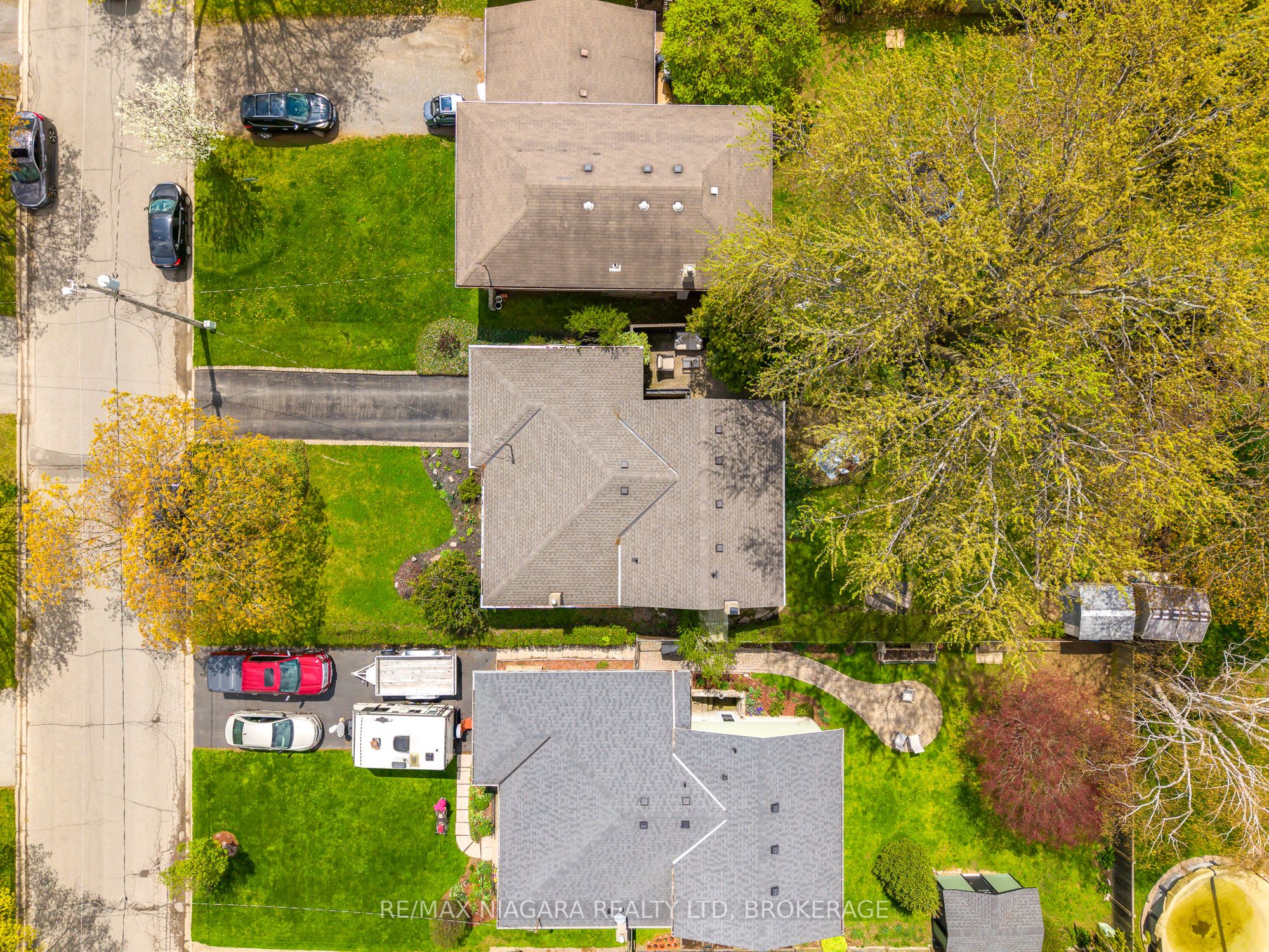 9 Shoreline Drive, St. Catharines, ON L2N 3V7