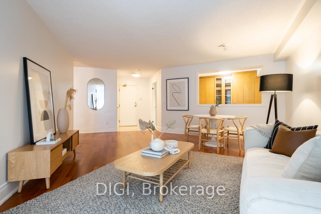 3 Bedrooms Condo at 75 York Mills, Toronto For sale
