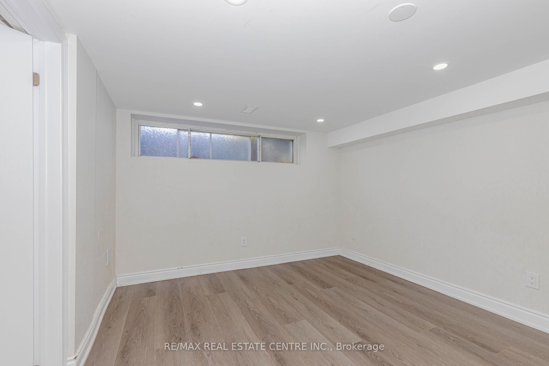 15 Benton Street