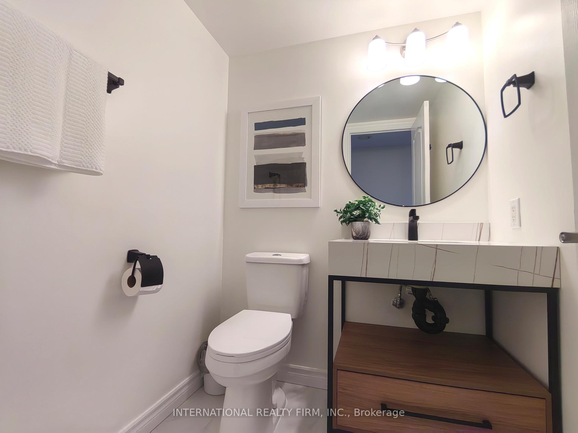 4 Bedrooms Condo at 880 Grandview, Toronto For sale
