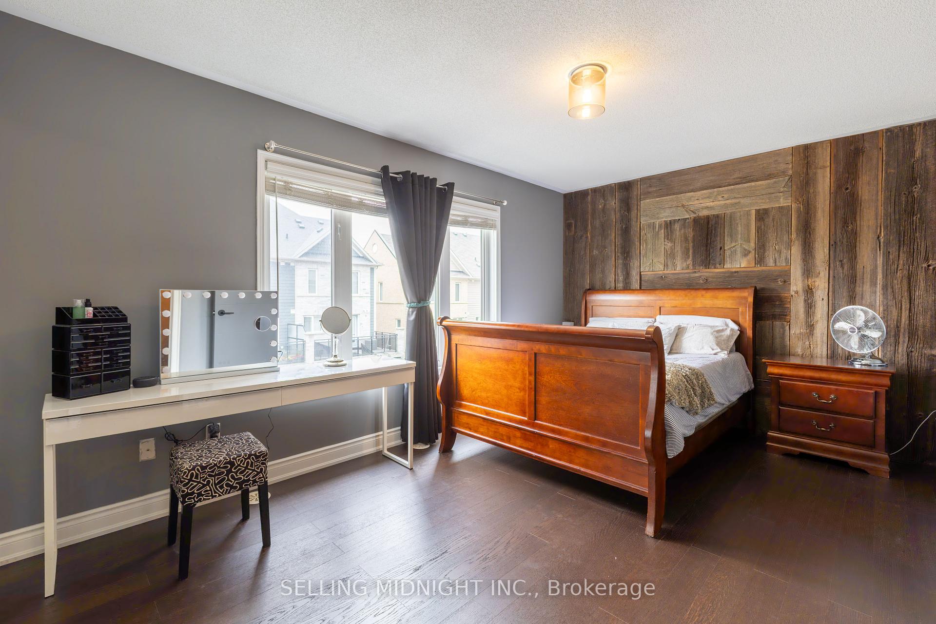 2 Bedrooms Condo at 5650 WINSTON CHURCHILL, Mississauga For sale