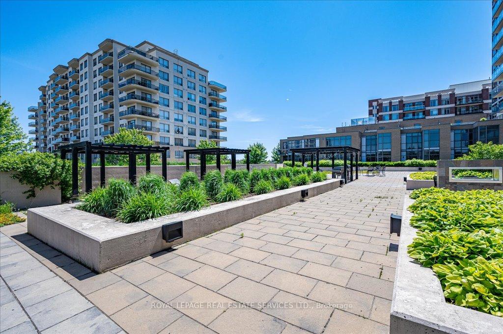 1 Bedroom Condo at 1940 Ironstone, Burlington For sale