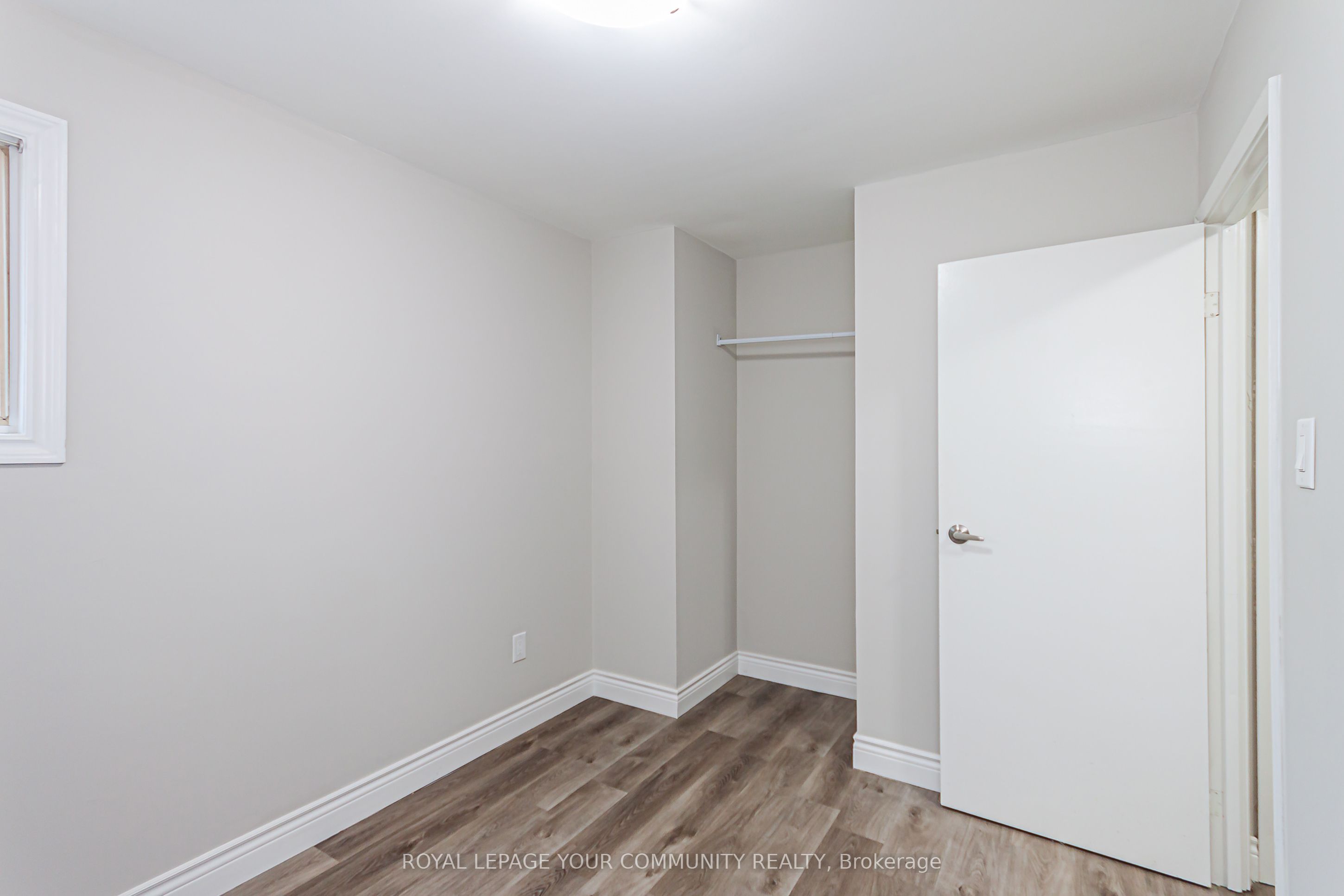 21 Ashdale Court