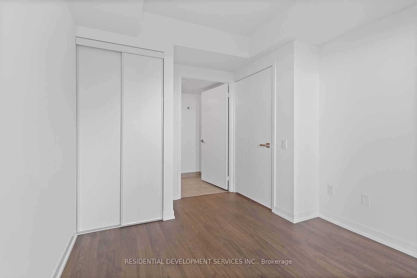 3 Bedrooms Condo at 500 Wilson,  Toronto For sale