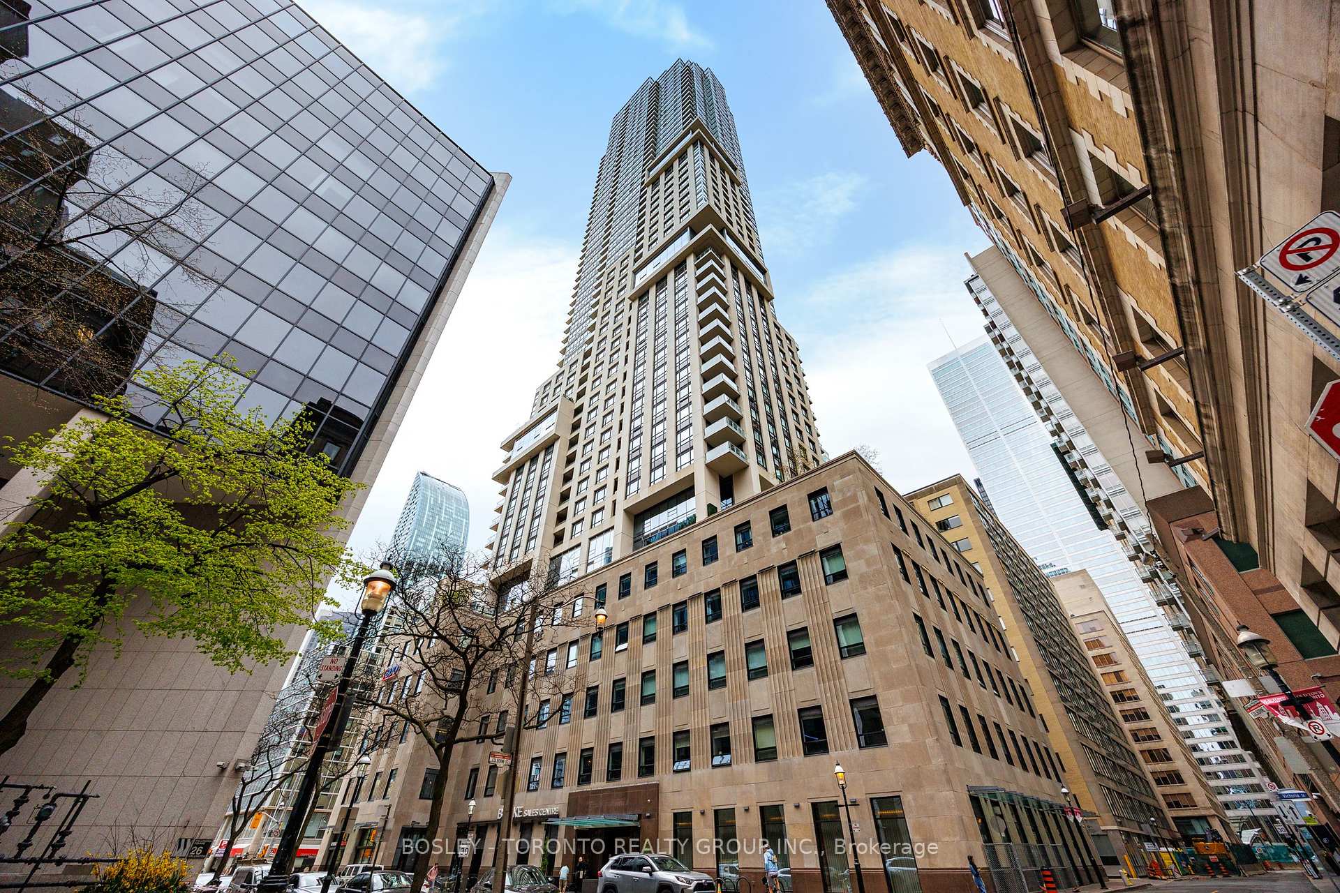 2 Bedrooms Condo at 88 Scott, Toronto For sale