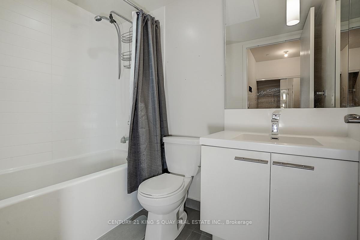 2 Bedrooms Condo at 5 Valhalla Inn, Toronto For sale
