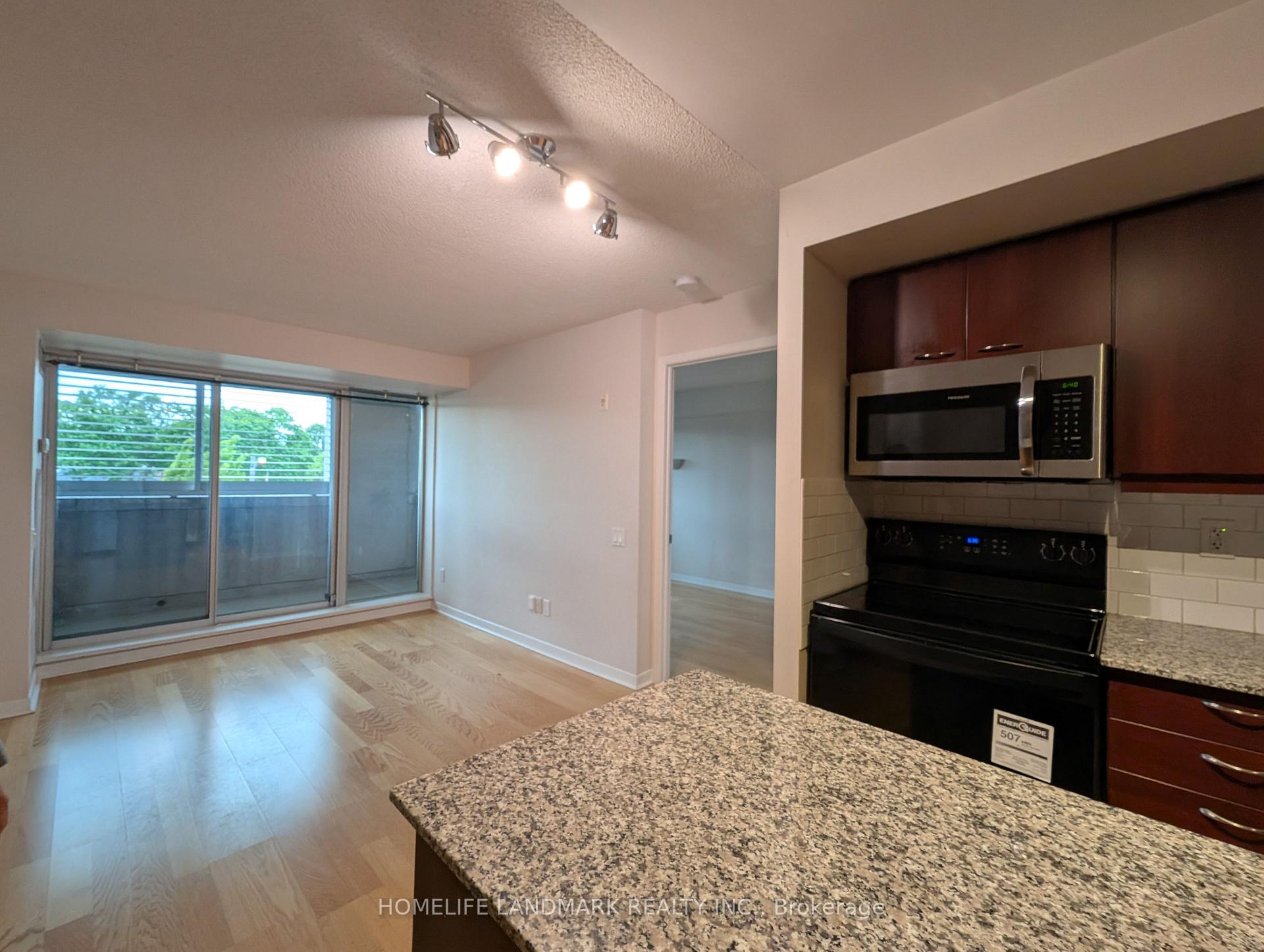 2 Bedrooms Condo at 1050 The Queensway, Toronto For sale