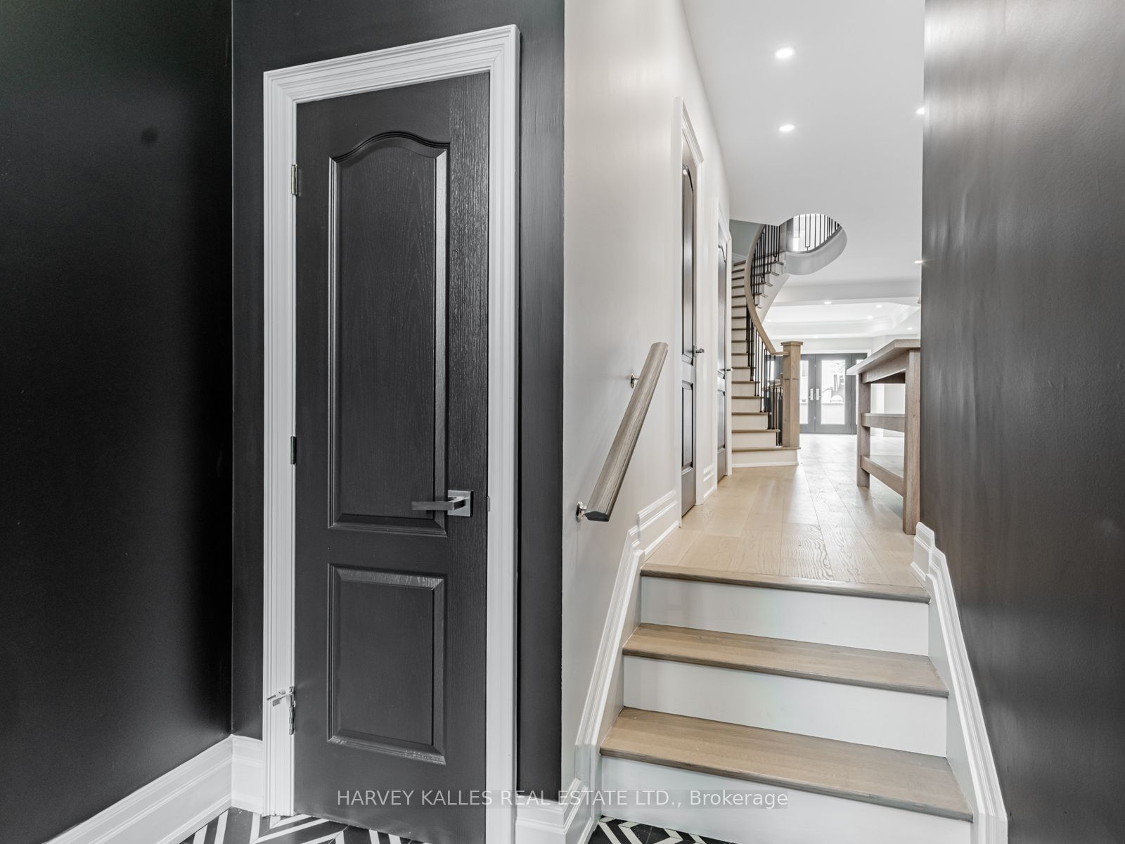 258 Spadina Road