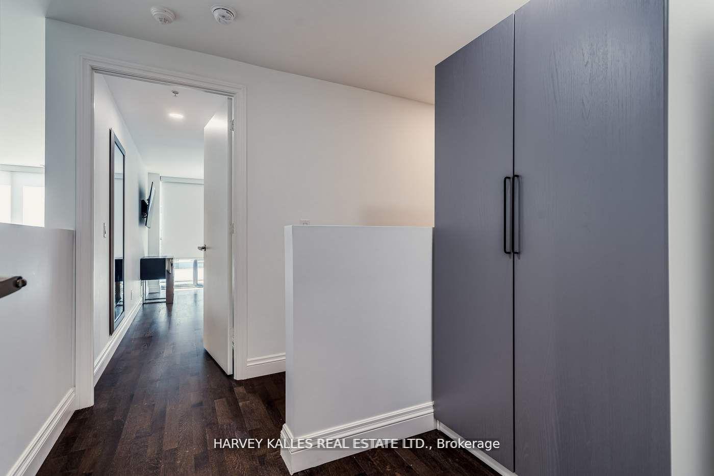 4 Bedrooms Condo at 101 Charles, Toronto For sale